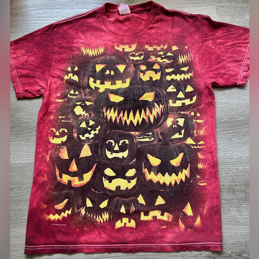 Halloween retro Jack-o’-lantern 🎃 tie dye red/orange tee - size M